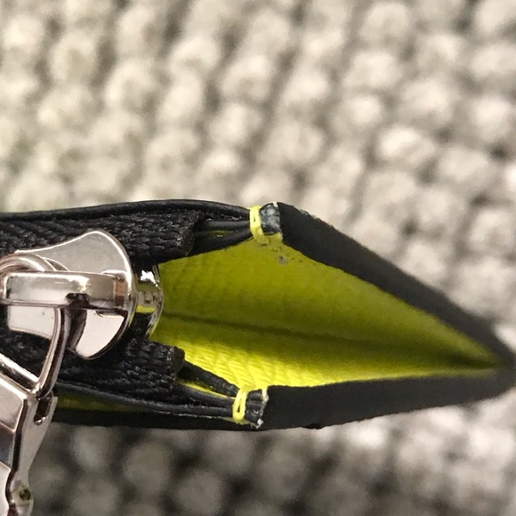 Coin Cardholder - Picture 7 of 12